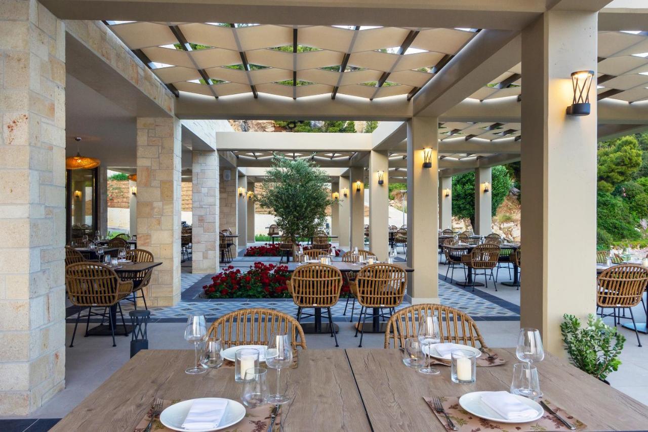 Ammoa Luxury Hotel & Spa Resort Nikiti  Exterior foto The restaurant