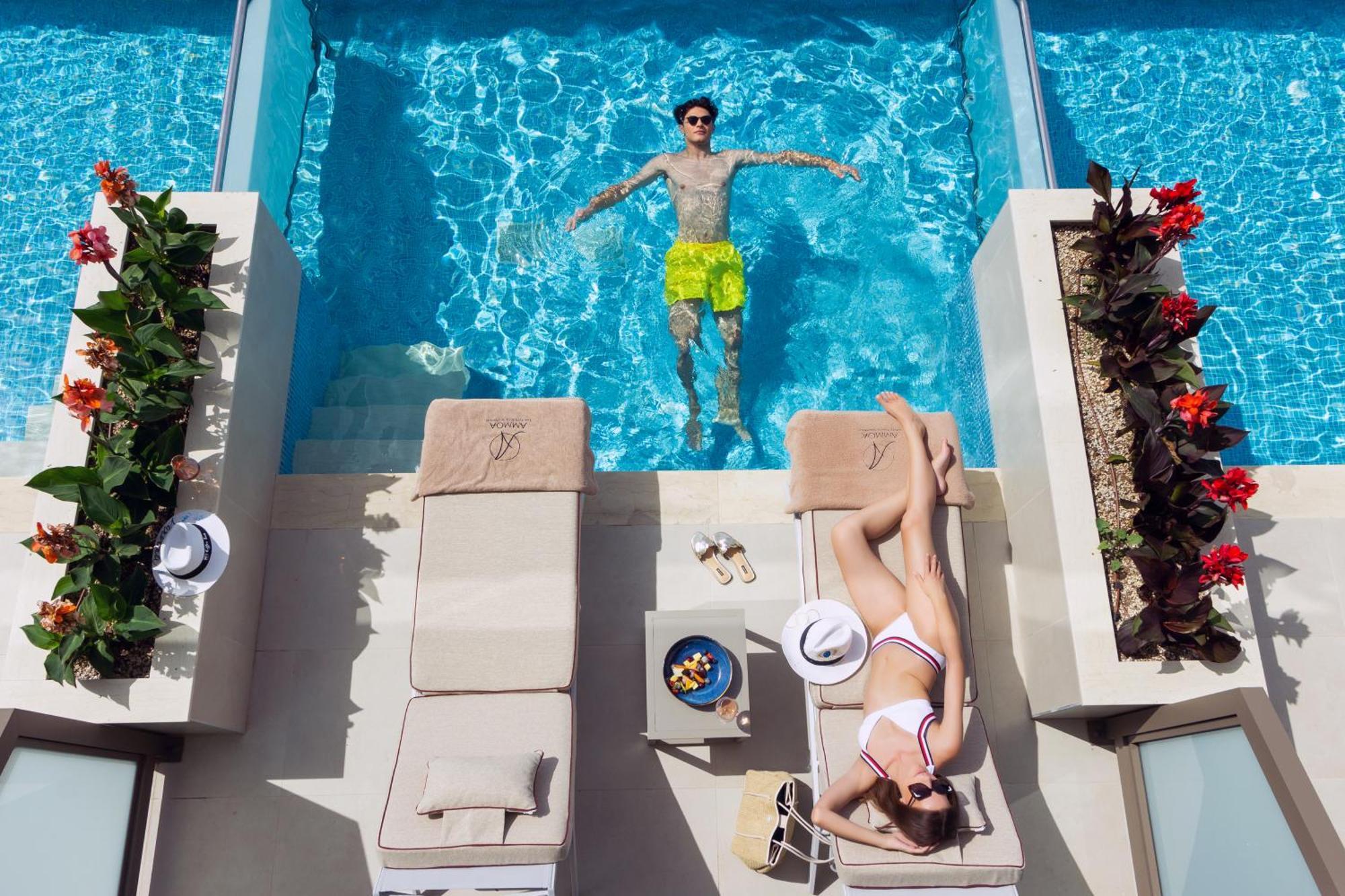 Ammoa Luxury Hotel & Spa Resort Nikiti  Exterior foto The pool at the W South Beach
